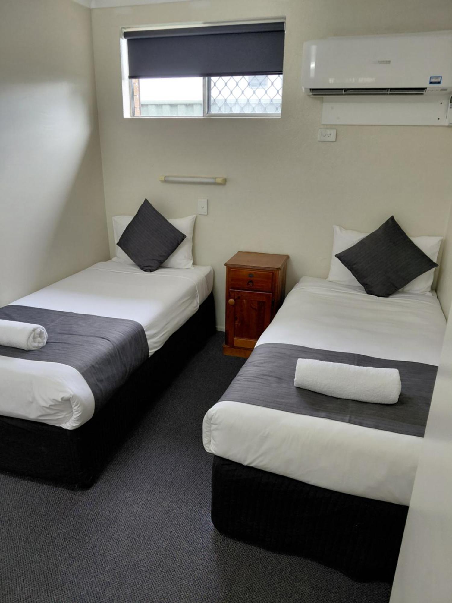Acacia Motor Inn Bundaberg Exterior photo